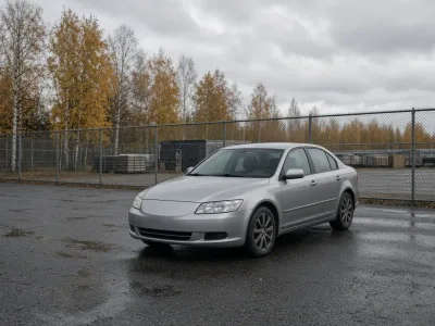Седан на площадке перед выдачей авто из США в Новополоцке